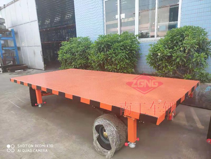 3.5吨拼搏在线(中国)唯一官方网站带刹车减震带螺悬支腿