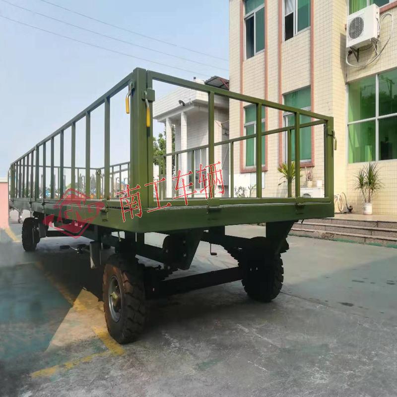 5吨护栏拼搏在线(中国)唯一官方网站 全挂底盘拖车 军绿色