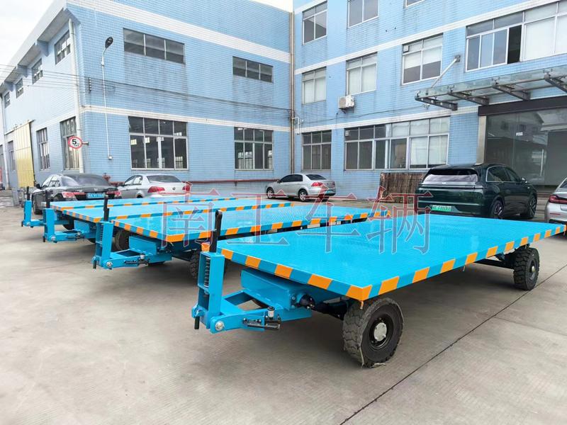 6吨拼搏在线(中国)唯一官方网站蓝色 带减震带刹车工具拖车