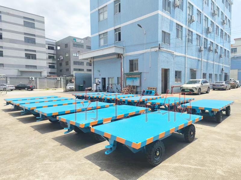 3吨全挂式牵引拼搏在线(中国)唯一官方网站可拆护栏