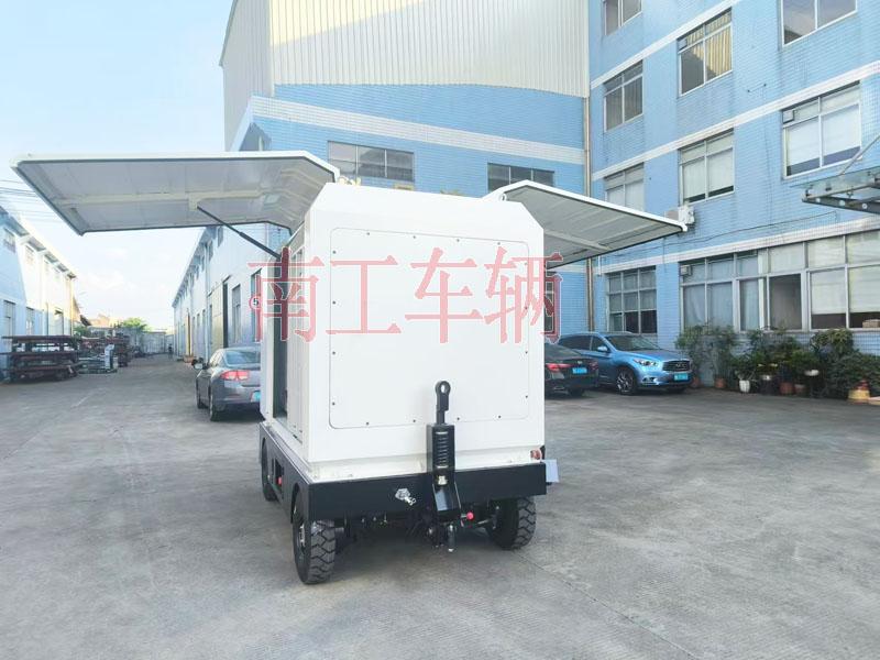 2吨电动拼搏在线(中国)唯一官方网站 飞翼箱式电动工具拖车