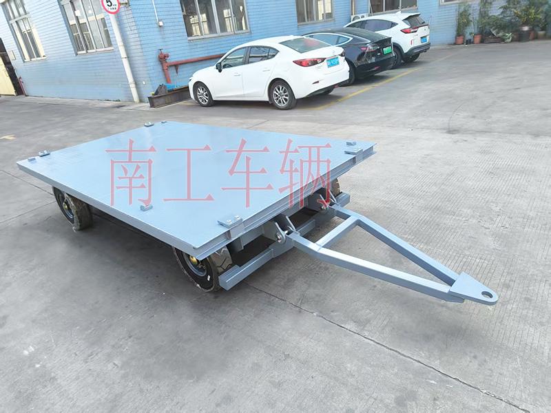 3吨小型牵引拼搏在线(中国)唯一官方网站 全挂车