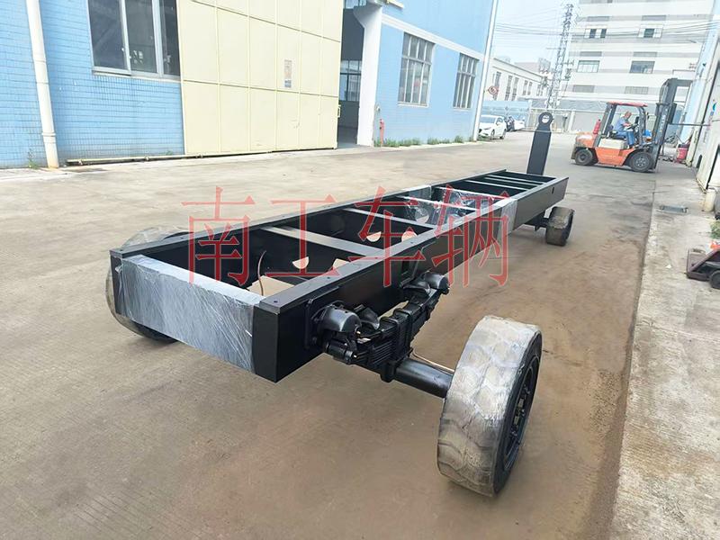 10吨牵引骨架式拼搏在线(中国)唯一官方网站 全挂拖车底盘