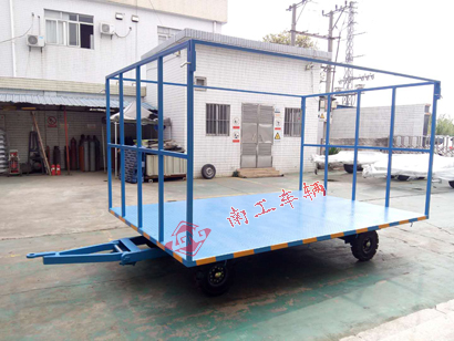 1676426870987907.jpg 3吨前后高护栏全挂拼搏在线(中国)唯一官方网站2I.jpg