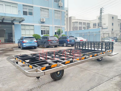 1678416236905058.jpg 4吨拼搏在线(中国)唯一官方网站带箱体铝花纹板4I.jpg