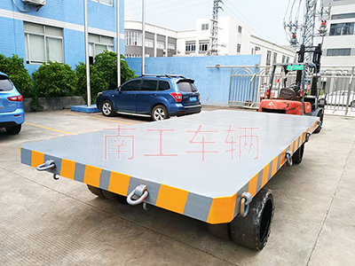 25吨重型拼搏在线(中国)唯一官方网站带牵引环工具拖车1I.jpg