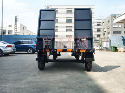 1679880207564401.jpg 3吨带爬梯工业牵引拼搏在线(中国)唯一官方网站2I.jpg