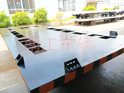 1682411289920269.jpg 13点5吨箱变拖车底盘 全挂式拼搏在线(中国)唯一官方网站3I.jpg
