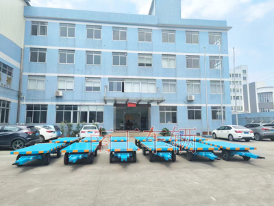 1717550405330645.jpg 3吨全挂式牵引拼搏在线(中国)唯一官方网站可拆护栏1I.jpg