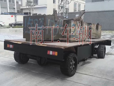 1722838197677834.jpg 10吨自走式拖车底盘 电动平板车2I.jpg