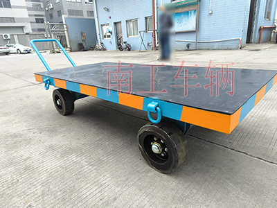 1744251762975236.jpg 3吨小型拼搏在线(中国)唯一官方网站 带橡胶垫工具车4I.jpg