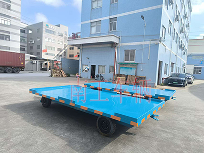 4吨牵引拼搏在线(中国)唯一官方网站 全挂式工具拖车3I.jpg